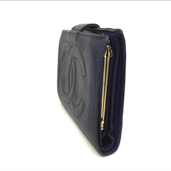 /1J1135 CHANEL CC Logo Caviar Skin Bifold Wallet - Picture 3 of 9